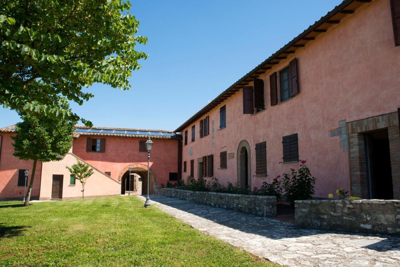 Residence Maria Giulia Corciano Exterior photo